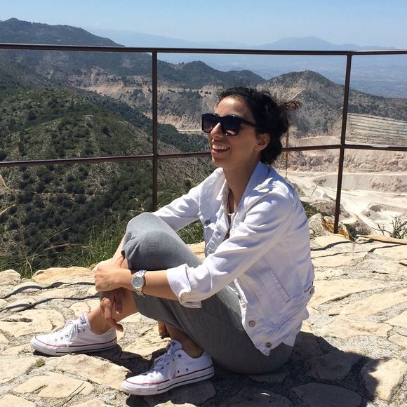 Meet your Posher, Aida - Picture 1 of 1